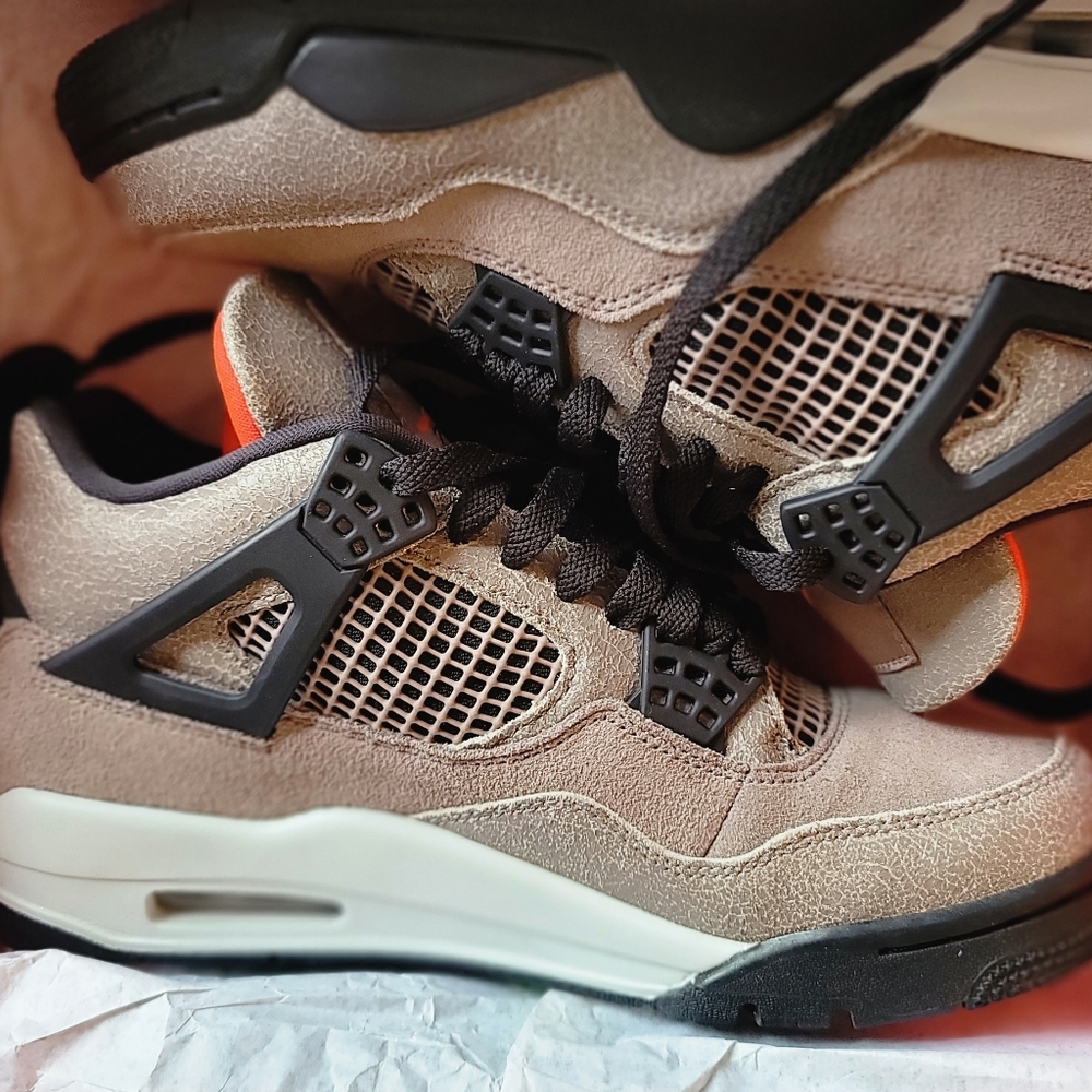 AIR JORDAN 4 RETRO "Taupe Haze